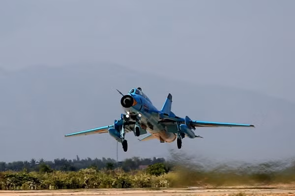 Sau vụ tai nạn vào năm 2018 kể trên, toàn bộ các máy bay Su-22 của Việt Nam đã được lệnh dừng hoạt động để điều tra nguyên nhân tai nạn. Tới ngày 17/8/2018, Su-22 của Việt Nam mới được phép quay lại hoạt động. Nguồn ảnh: Jetphoto.