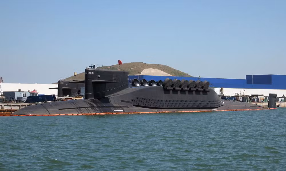 Hiện tại trong biên chế của Hải quân Trung Quốc có 4 chiếc đang hoạt động. Trong tương lai, lực lượng tàu ngầm hạt nhân theo lớp Type 094 của Trung Quốc có thể tăng lên 8 chiếc. Nguồn ảnh: BI.