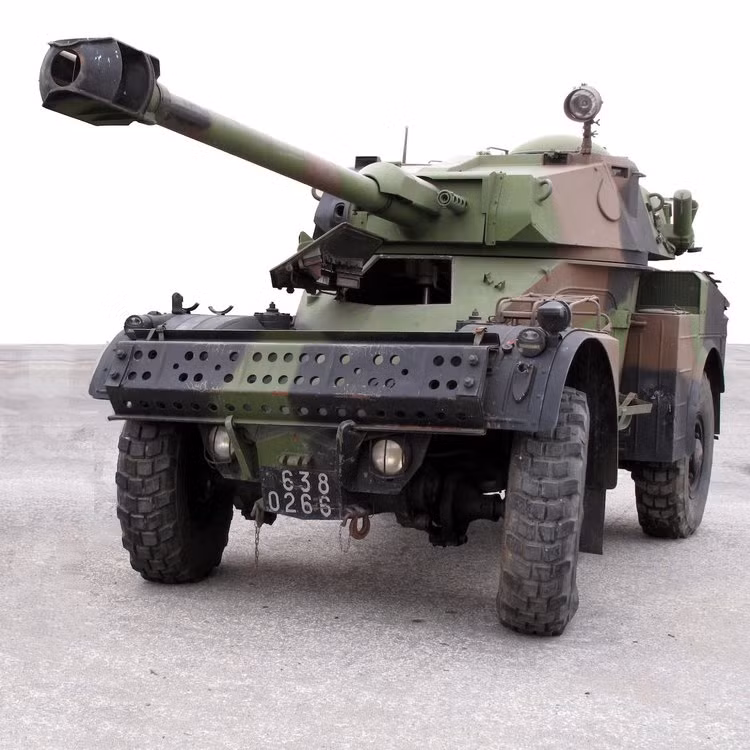 Khẩu pháo trên nóc xe Humvee được xác định là khẩu pháo 90mm D921 từng được sử dụng trên xe bọc thép trinh sát Panhard AML do Pháp sản xuất từ những năm 60 của thế kỷ trước. Nguồn ảnh: Defence.