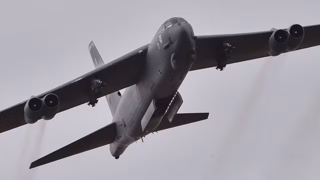 Theo thông tin được phía Mỹ đăng tải, lực lượng B-52 của Mỹ sẽ quay trở về nước để "chuẩn bị cho các chiến dịch quy mô lớn trong tương lai". Điều này dẫn đến nhiều khả năng Mỹ sẽ tiếp tục điều một số lượng lớn B-52 ra nước ngoài ngay trong thời gian tới đây. Nguồn ảnh: BI.