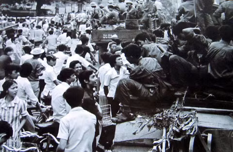 Ngày 14/4/1975, Bộ Chỉ huy chiến dịch nhận điện số 37 TK với nội dung: Bộ Chính trị đặt tên cho chiến dịch Giải phóng Sài Gòn - Gia Định là Chiến dịch Hồ Chí Minh. Nguồn ảnh: TL.