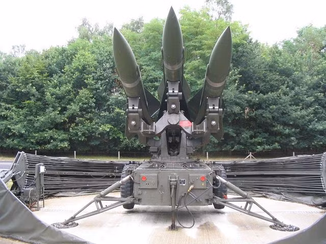 Các tổ hợp MIM-23 Hawk chủ yếu được Thuỷ quân Lục chiến Mỹ triển khai ở Hill 327 (Đồi 327). Đây là một quả đồi có vị trí chiến lược, cách sân bay Đà Nẵng chỉ 4 km. Nguồn ảnh: Warhistoryonline.