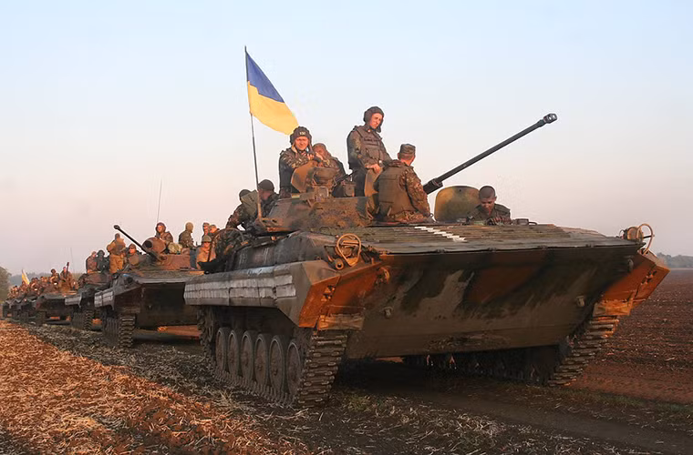 Với tình trạng hiện tại thì không rõ liệu Ukraine sẽ dành chiến thắng trước quân ly khai miền đông nước này như thế nào, ngay cả khi Quân đội Ukraine đưa vào trang bị hàng loạt vũ khí mới thì số vũ khí đó chưa chắc đã được sử dụng hiệu quả hay thậm chí tệ hơn là rơi vào tay lực lượng ly khai.