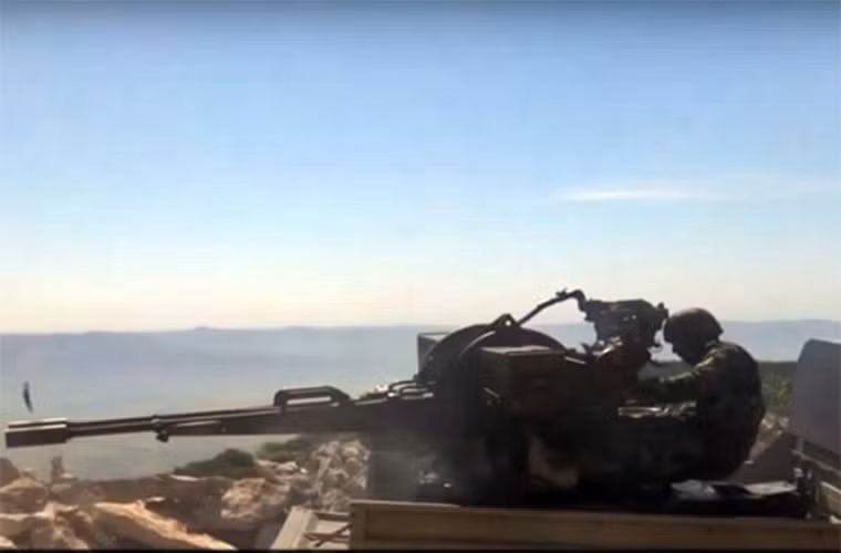 Theo hãng thông tấn FARS, lực lượng liên quân gồm Quân đội Syria và dân quân tình nguyện đang bắt đầu tái khởi động lại chiến dịch quân sự chống các nhóm khủng bố đang hoạt động ở khu vực biên giới giữa Syria và Thổ Nhĩ Kỳ tại tỉnh Latakia.