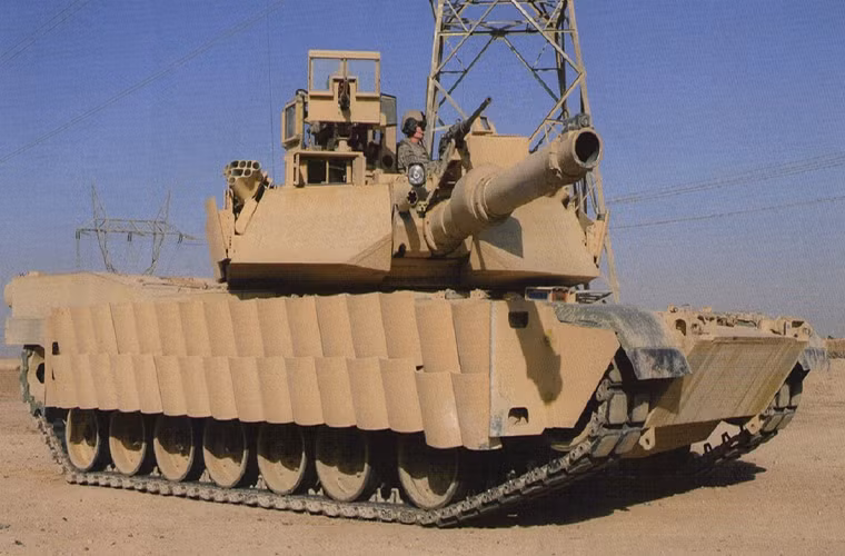 Và để khắc phục điều đó Quân đội Mỹ đã trang bị cho M1 Abrams bộ kit nâng cấp Tank Urban Survival Kit cho phép nó tác chiến hiệu quả hơn và cải thiện đáng kể khả năng sống sót trong môi trường đô thị.