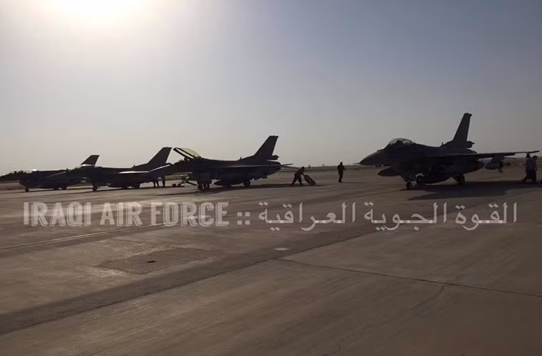 Trong số bốn chiếc máy bay F-16 mà Iraq mới được chuyển giao có tới ba chiếc là F-16C và chiếc còn lại là F-16D. Số máy bay trên đều được biên chế cho căn cứ không quân Balad vốn là nơi những chiếc F-16 khác của Iraq đang hoạt động.