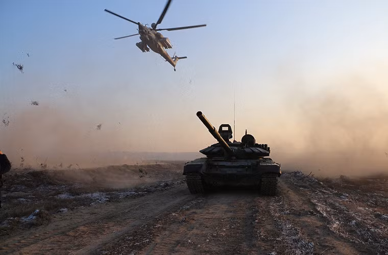 Bên cạnh việc phục vụ cho thị trường nội địa Mi-28 còn khá thành công trên thị trường xuất khẩu của Nga, một trong những ví dụ điển hình nhất là những chiếc Mi-28NE của Không quân Iraq được sử dụng trong cuộc chiến chống IS.