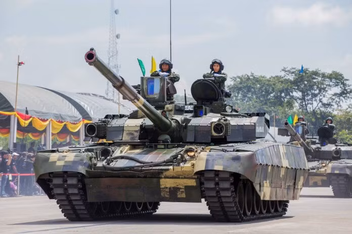 Bi mat “dong troi” cac loai vu khi Ukraine che tao