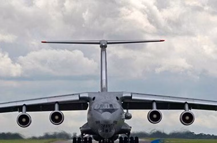 Với Il-78, Trung Quốc có thể triển khai thêm các tiêm kích J-10 cùng máy bay chiến đấu hạng nặng Su-27/30 thực hiện các cuộc không kích nhắm vào vùng tranh chấp hoặc trực tiếp vào Nhật Bản.