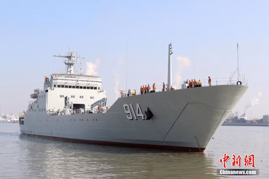 Ham doi Dong Hai co them ba tau do bo Type 072B