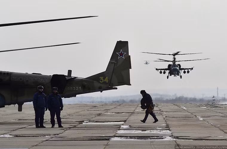 Việc Nga xây dựng phi đội trực thăng tấn công Ka-52 tại Primorye là điều khá hiển nhiên khi khu vực vùng Biển Nhật Bản luôn nằm trong tình trạng bất ổn với hàng loạt mâu thuẫn giữa các nước có lợi ích tại đây và điều này chắc chắn sẽ tác động không nhỏ đến Nga.
