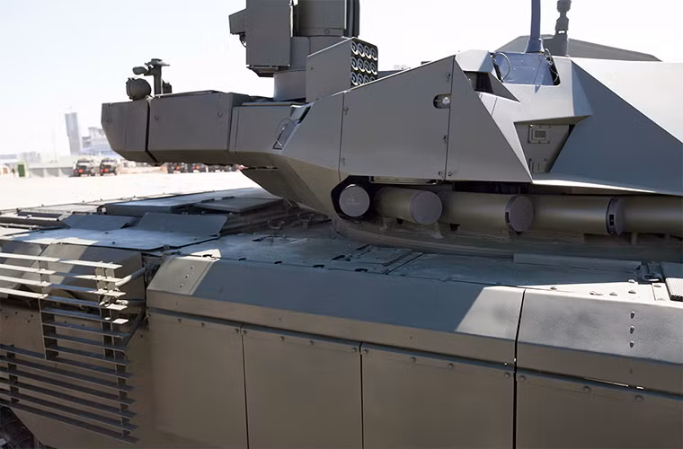 Cũng tại Army-2016 Siyenko cho hay kết quả thử nghiệm kỹ thuật gần đây của T-14 Armata đều vượt qua các tiêu chuẩn kỹ thuật do Uralvagonzavod và Bộ Quốc phòng Nga đưa ra đối với dòng xe tăng chiến đấu tương lai này.