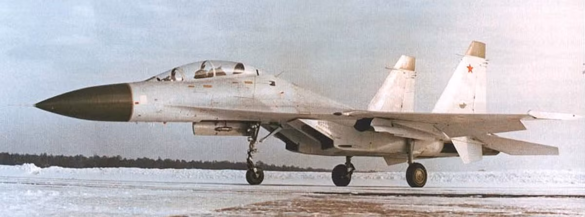 Suc manh chua biet ve may bay Su-27UBK Viet Nam-Hinh-3