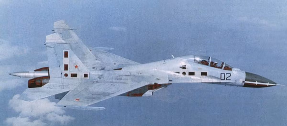 Suc manh chua biet ve may bay Su-27UBK Viet Nam-Hinh-5
