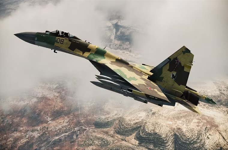 Còn khoảng cách giữa F-16 và Sukhoi T-50 còn xa hơn cả so với Su-35. Khi Sukhoi T-50 là mẫu chiến đấu cơ tàng hình thế hệ thứ 5 của Nga và nó đang gần hoàn tất quá trình thử nghiệm trước khi được đưa vào trang bị trong Không quân và Hải quân Nga trong năm 2018. Trong tương lai Sukhoi T-50 sẽ sớm thay thế cho những chiến đấu cơ lỗi thời của Nga như Mikoyan MiG-29 và Sukhoi Su-27.