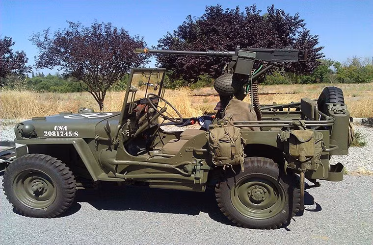 Trên thực tế, nhà thầu chính vẫn là Willys-Overland với Willys MA và Willys MB do chúng sở hữu hệ thống động cơ mạnh mẽ hơn hai hãng còn lại. Đơn đặt hành đầu tiên của Quân đội Mỹ dành cho dòng xe jeep Willys MB là 16.000 chiếc.