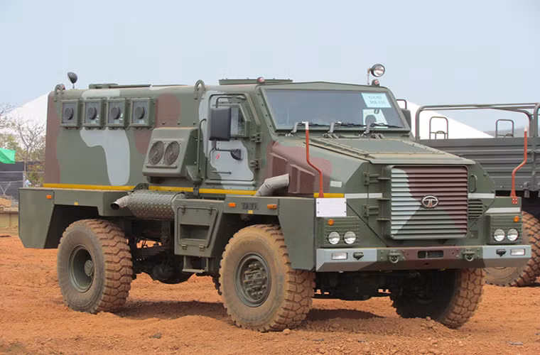 Một mẫu xe bọc thép kháng mìn R&amp;D 4x4 cũng do Tata thiết kế.