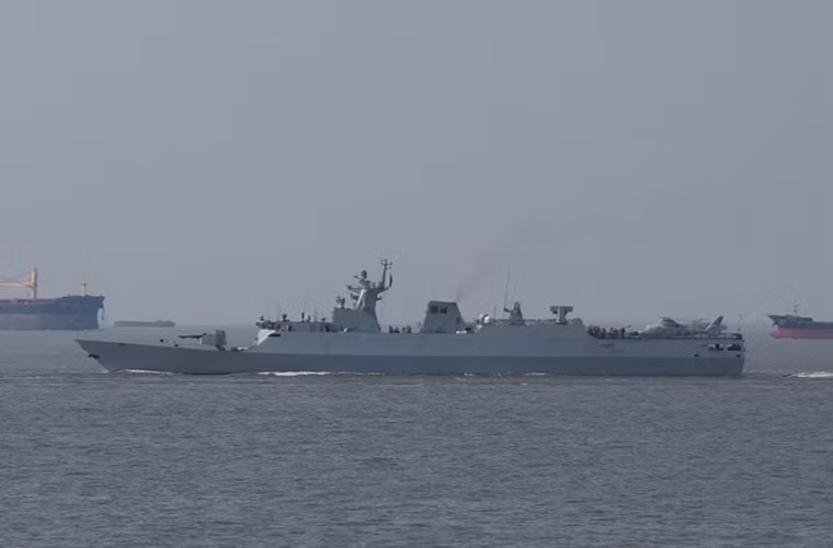 Tàu hộ vệ Type 056 được thiết kế và phát triển dựa trên học thuyết quân sự mới của Trung Quốc trong giai đoạn đầu chương trình hiện đại hóa lực lượng hải quân của nước này. Chỉ trong giai đoạn từ năm 2013-2015 Trung Quốc đã đưa vào trang bị mới 22 chiếc Type 056 bao gồm cả 3 chiếc biến thể chống ngầm Type 056A.