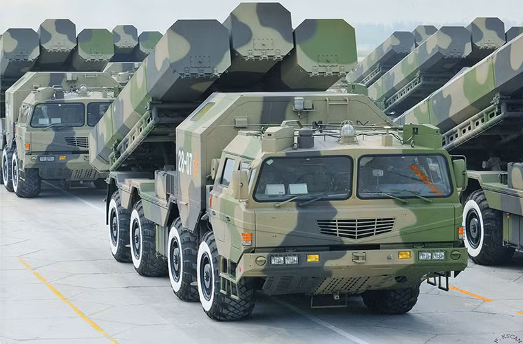 Theo bao cáo của Mỹ, hiện tại tên lửa đạn đạo chống hạm DF-21D của Trung Quốc có tầm bắn lên tới 1.550km nhưng phía Trung Quốc lại công bố rằng nó có tầm bắn lên tới 2.700km tương tự DF-21B. Độ chính xác của đầu đạn DF-21D chỉ sai lệch trong vòng 20m và chắc chắn Trung Quốc sẽ không bắn duy nhất một quả tên lửa.