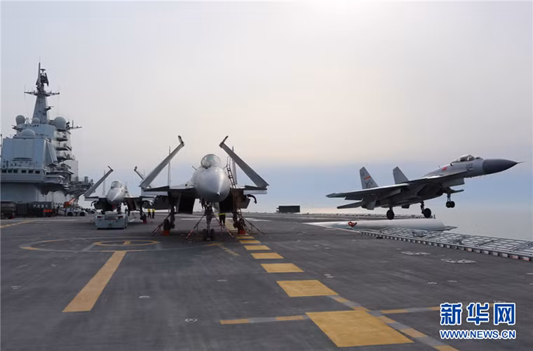 Shenyang J-15 là tiêm kích hạm do Trung Quốc tự phát triển thực hiện chuyến bay thử nghiệm lần đầu tiên vào năm 2009, nhiều đánh giá cho rằng nó thực chất chỉ là biến thể sao chép của mẫu tiêm kích trên hạm Su-33 của Nga. Hiện tại vẫn chưa rõ việc thay đổi từ cất cánh nhảy cầu sang CATOBAR trên J-15 có hiệu quả hay không.