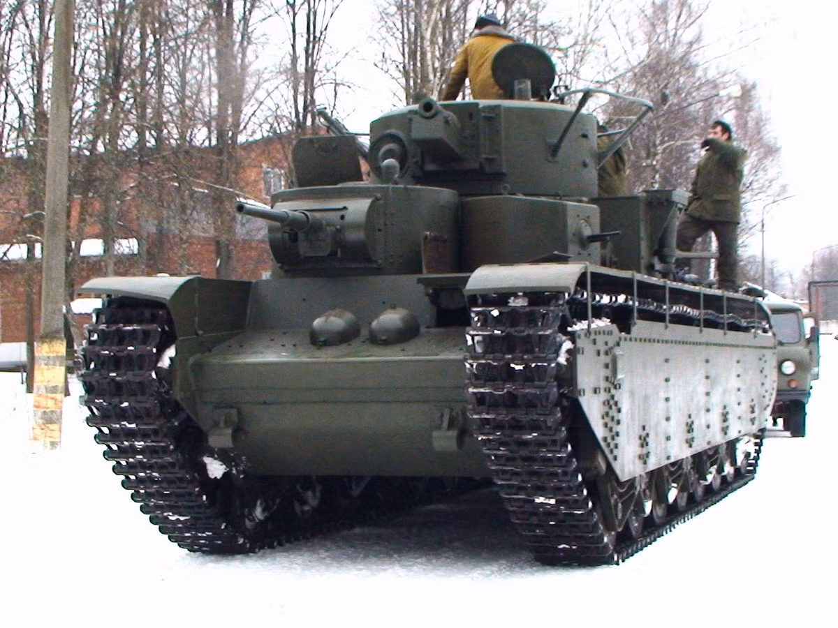 Nga hoi sinh than ky sieu tang hang nang T-35-Hinh-2