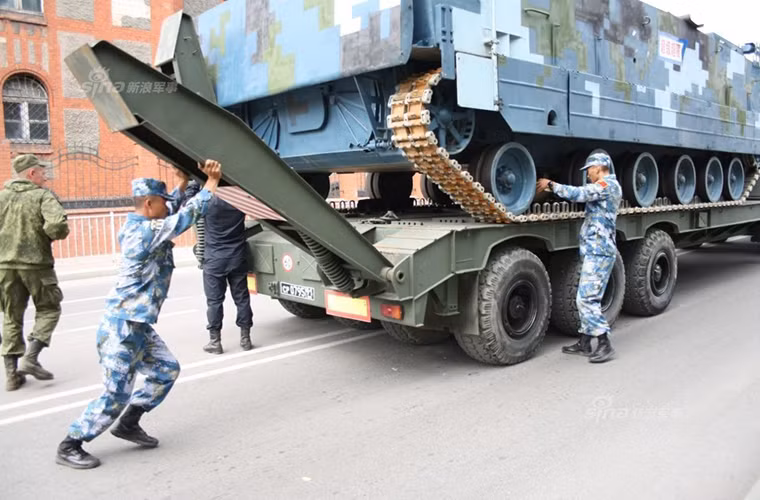 Trước đó vào năm 2015 cũng tại hội thao quân sự này đội đại diện của Trung Quốc cũng đã sử dụng ZBD-05 để đánh bại những chiếc BTR của Nga.