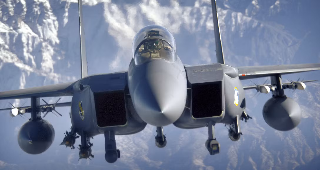 Chuyen kinh di: Tiem kich F-15E ban roi 