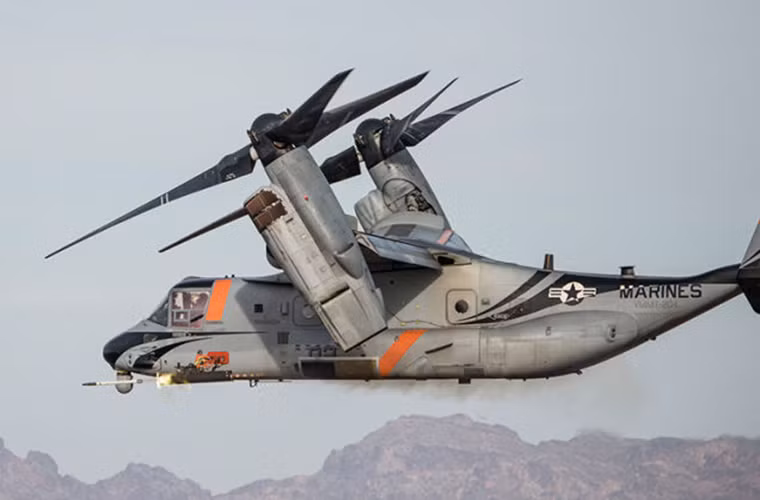 Cũng theo phát ngôn viên này việc vũ trang cho các phi đội C-130J và MV-22B sẽ giúp những chiếc máy bay này có thể hoạt động trên nhiều vai trò khác nhau, từ hổ trợ hậu cần, vận chuyển hàng hóa hay binh sĩ cho đến hổ trợ hỏa lực trên không nếu cần thiết. Điều này hoàn toàn có lợi cho các đơn vị viễn chinh của Hải quân Mỹ trong tương lai.