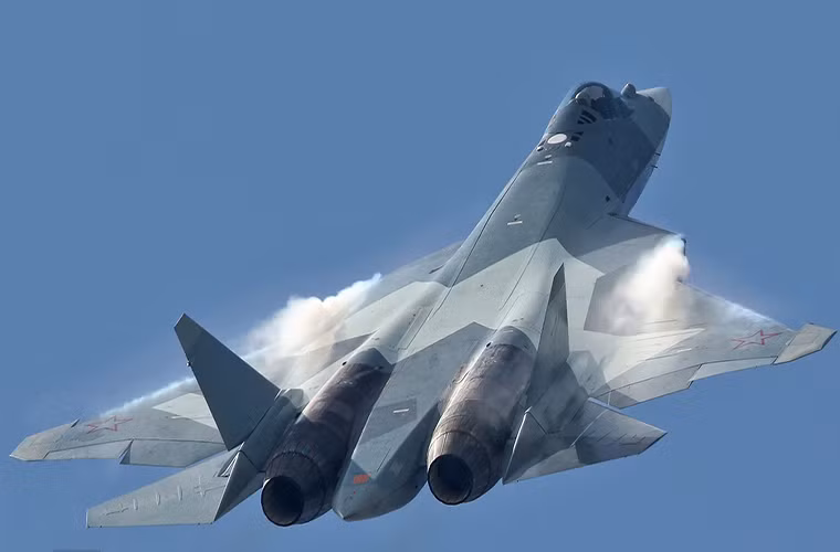 Cái tên tiếp theo trong bảng danh sách của TASS là Sukhoi T-50 mẫu chiến đấu cơ tàng hình đầu tiên của Nga với chuyến bay thử nghiệm đầu tiên vào năm 2010. Trên thực tế Liên Xô (Nga sau này) mới là nước đầu tiên trên thế giới phát triển máy bay chiến đấu tàng hình thế hệ thứ 5, tuy nhiên do các biến động của lịch sử Nga lại người về đích sau Mỹ.