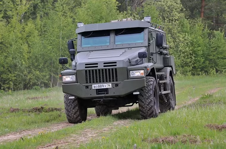 Xe bọc thép kháng mìn Kamaz-53.949 hay còn được gọi là Typhoon-K, ban đầu nó được thiết kế dành cho lực lượng Đổ bộ Đường không Nga nhưng sau đó cũng được trang bị hạn chế cho một số binh chủng khác của Quân đội Nga.