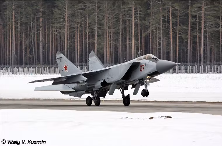 Được biết hiện tại Nga có trong biên chế khoảng hơn 280 chiếc MiG-31 trong đó Không quân Nga khoảng hơn 250 chiếc và Hải quân Nga là 30 chiếc.