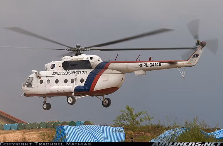 Tuy nhiên một trong những chiếc Mi-17 của Lào chưa kịp được nâng cấp thì đã gặp tai nạn vào tháng 7 năm ngoái khiến 23 người thiệt mạng gồm 19 hành khách cùng 4 nhân viên phi hành đoàn.