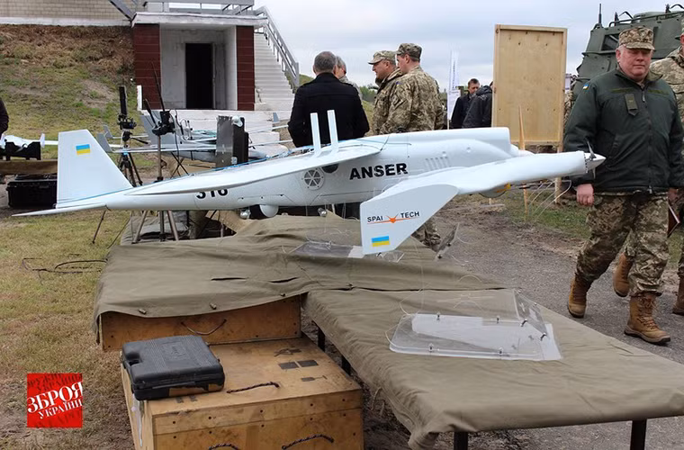Trong ảnh là các mẫu UAV do viện nghiên cứu công nghệ Spai Tech của Ukraine phát triển.