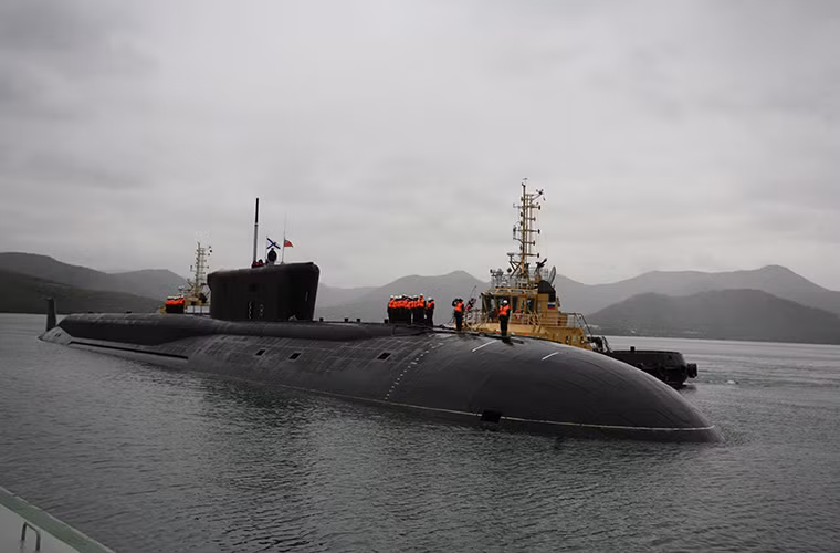 Tiếp theo là K-550 Alexander Nevsky một tàu ngầm hạt nhân khác thuộc lớp Borei được trang bị vào cuối năm 2013 hoạt động trong biên chế Hạm đội Thái Bình Dương. Về trang bị nó cũng tương tự như tàu Yuri Dolgoruki và là một trong ba tàu ngầm cuối cùng thuộc Project 955.