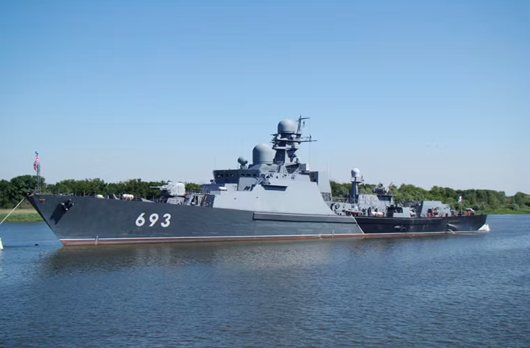 Một tàu hộ vệ tên lửa khác thuộc Project 1161K nằm trong danh sách của Sputnik là Dagestan được đưa vào trang bị từ năm 2012 và tàu cuối cùng thuộc Project 1161K của Hải quân Nga. Cả Dagestan và Tatarstan đều nằm trong biên chế Hạm đội Caspian.