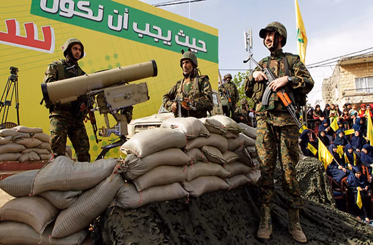 Việc Cơ quan Tình báo Quân đội Israel quan tâm tới vấn đề này là do kho vũ khí của Hezbollah đang càng ngày càng tăng theo số lượng bao gồm cả các loại vũ khí tấn công chính xác. Và với các loại vũ khí này Hezbollah có thể sẽ thực hiện các đợt tấn công bằng tên lửa vào các mục tiêu chiến lược nằm sâu bên trong lãnh thổ Israel.
