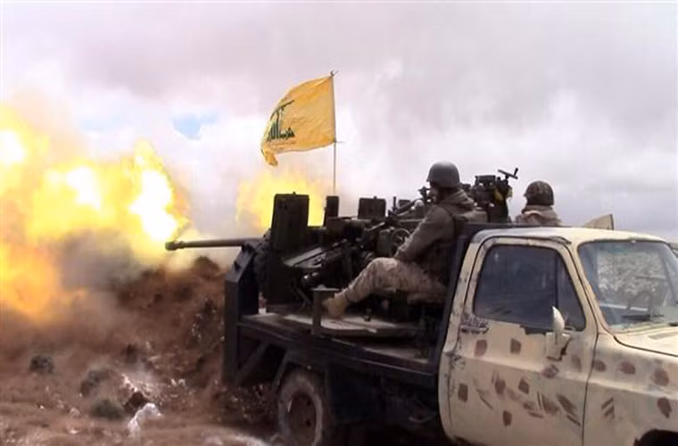 Hiện tại Hezbollah là một trong những lực lượng vũ trang Hồi giáo ở Trung Đông ủng hộ chính quyền của Tổng thống Syria Bashar al-Assad và các đơn vị vũ trang của tổ chức này có mặt hầu hết ở mọi chiến trường tại Syria. Tuy nhiên hoạt động của Hezbollah tại Syria trong thời gian gần đây đang có dấu hiệu chững lại một phần do các chỉ huy chiến trường của họ bị tiêu diệt, mặt khác cuộc chiến dai dẳng ở Syria đang khiến Hezbollah dần kiệt sức.
