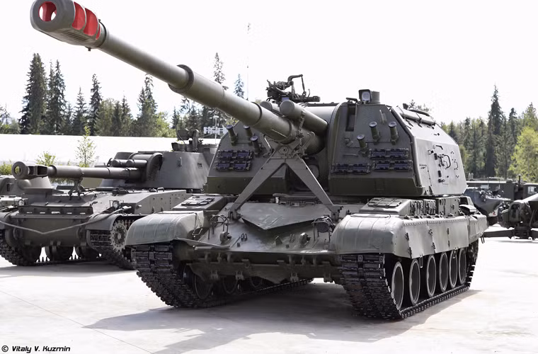 Mẫu pháo tự hành uy lực khủng khiếp nhất mà Liên Xô tạo ra trước khi sụp đổ là lựu pháo tự hành hạng nặng 2S19 Msta-S được đưa vào phục vụ năm 1989. Hiện Nga có trong biên chế khoảng 600-700 khẩu pháo loại này và vẫn tiếp tục sản xuất phục vụ xuất khẩu.