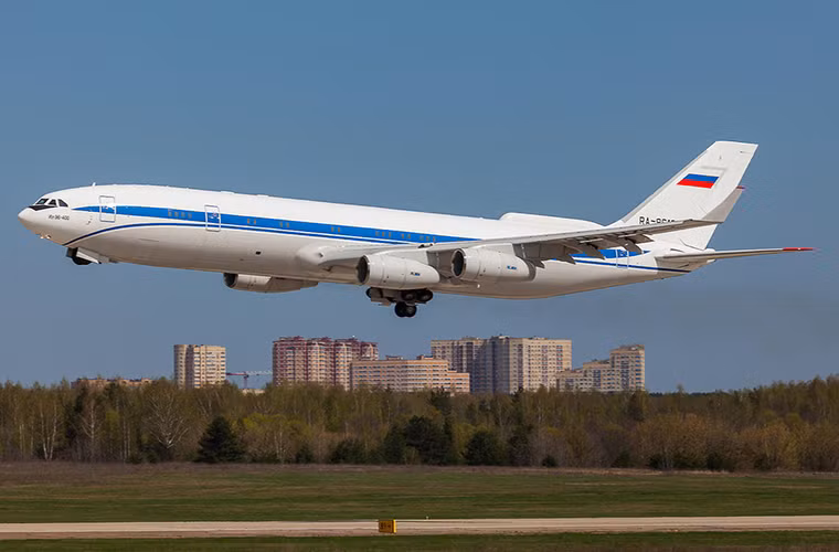 Vào năm ngoái, Giám đốc điều hành của United Instrument - Alexander Yakunin cho rằng khái niệm về máy bay dành cho “Ngày tận thế” không còn xuất hiện ở Nga từ 5-7 năm nay. Và chỉ cho biết IL-96-400 sẽ được nâng cấp để trở thành thế hệ máy bay chỉ huy trên không tiếp theo của Nga.