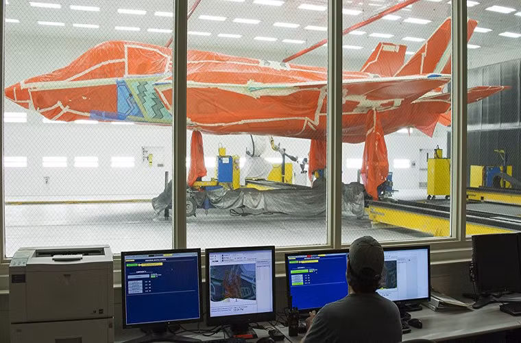 Giờ đây Fort Worth được Lockheed Martin lựa chọn là một trong hai nơi trên thế giới lắp ráp dòng máy bay chiến đấu tàng hình thế hệ thứ 5 F-35, tuy nhiên số phận của nó lại không giống những người anh em của mình từng được sản xuất ở Fort Worth. Dù ngốn tới hơn 1 nghìn tỷ USD nhưng những gì chiếc máy bay này mang lại chỉ là sự thất vọng. Tuy nhiên, điều đó cũng không cản được Lockheed Martin tiếp tục sản xuất chiến đấu cơ F-35 tại Fort Worth.