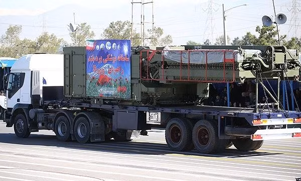 Ten lua phong khong S-300 cua Iran chua doa duoc My, Israel-Hinh-2