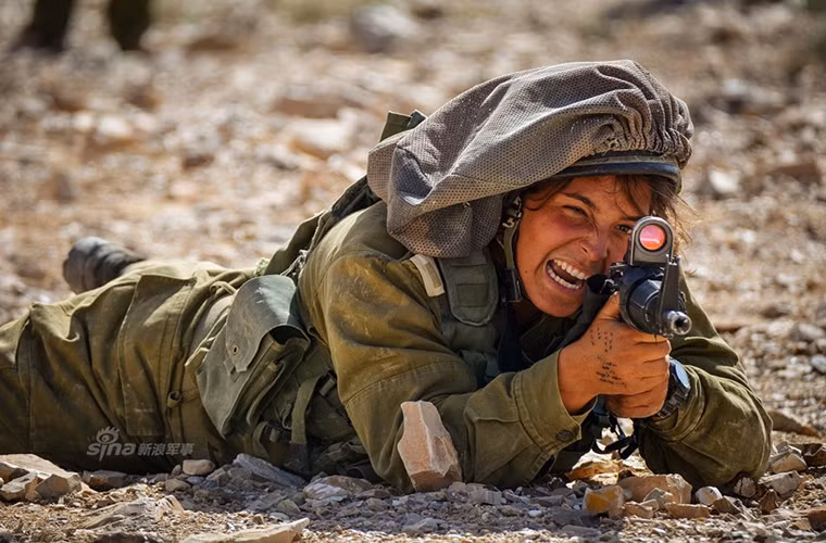 Nữ thiếu tướng đầu tiên của Israel là Orna Barbivai và bà được phong hàm vào tháng 6/2011.