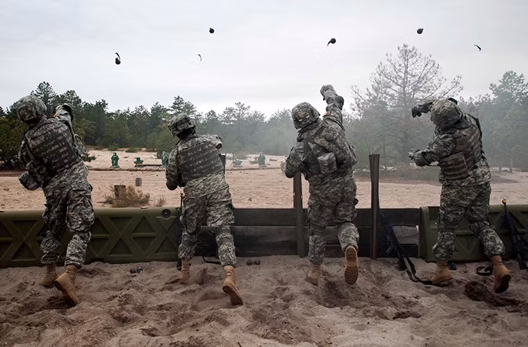 Một số nguồn tin quân sự tiết lộ với Army Recognition cho biết, picatinny Arsenal đã bắt đầu chương trình này được 5 năm. Các kỹ sư của viện nghiên cứu này đã lấy ý kiến từ chính các binh sĩ Mỹ để thiết kế một mẫu lựu đạn mới.