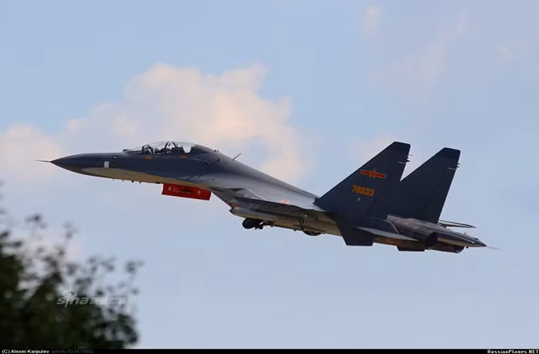 Hiện tại Trung Quốc có trong biên chế hơn 70 chiếc Su-30MKK và đây cũng là một trong những dòng chiến đấu cơ hiện đại nhất của nước này.
