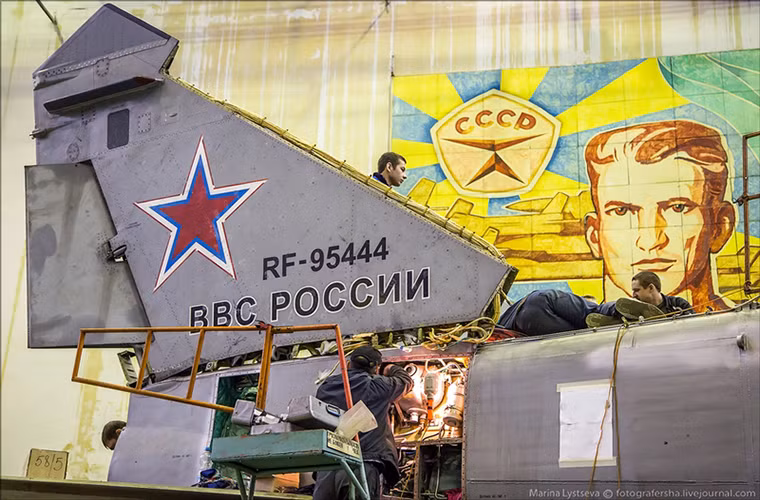 Cải tiến lớn nhất của biến thể tiêm kích MiG-31BM là hệ thống thiết bị điện tử với việc thay đổi đáng kể về mặt thiết kế và chức năng bên trong buồng lái, hệ thống điều khiển hỏa lực cũng được hiện đại hóa nhằm thích hợp hơn với radar Zaslon-M.