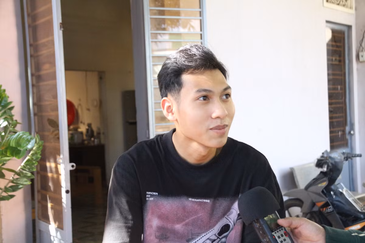 Chàng trai Ê Đê và mơ ước trở thành người lính bộ đội Cụ Hồ Chang trai E De va mo uoc tro thanh nguoi linh bo doi Cu Ho