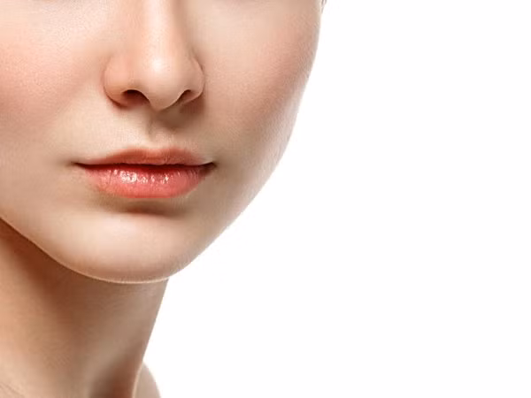 Sự thật 4. Nách, ngực và các vùng sau tai chính là nơi bạn có thể cảm nhận được các kích thích tố của đối tác.