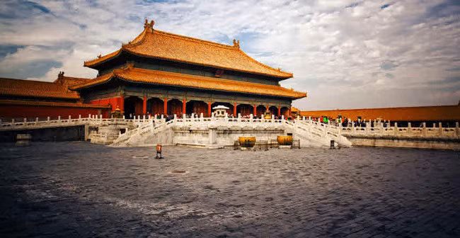 Tuy nhiên, phương pháp nối này cũng có một điểm hạn chế đó là phần đầu chốt gỗ sẽ bị lộ ra ngoài. Vì đầu chốt rất sắc nên khi mở cửa vô tình tay của mọi người sẽ bị trầy xước.