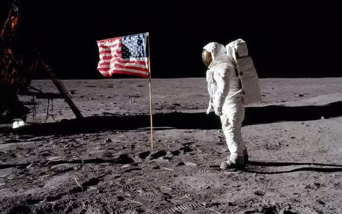 Động thái này diễn ra trước chuyến bay không người lái đầu tiên của NASA trong chương trình Artemis 1 nhằm đưa con người quay trở lại Mặt Trăng. Theo lịch trình, nhiệm vụ Artemis 1 sẽ phóng sớm nhất vào tháng 5.