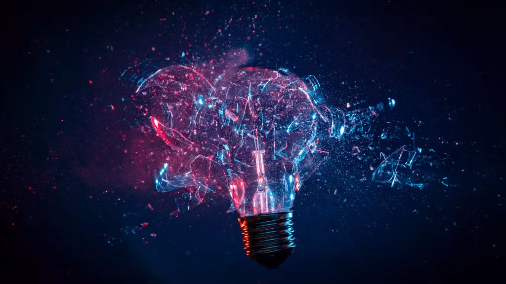 Thomas Edison được ghi nhận là nhà phát minh chính vì ông đã tạo ra một hệ thống chiếu sáng hoàn toàn hoạt động, bao gồm máy phát điện và hệ thống dây điện cũng như bóng đèn dây đốt các-bon vào năm 1879.